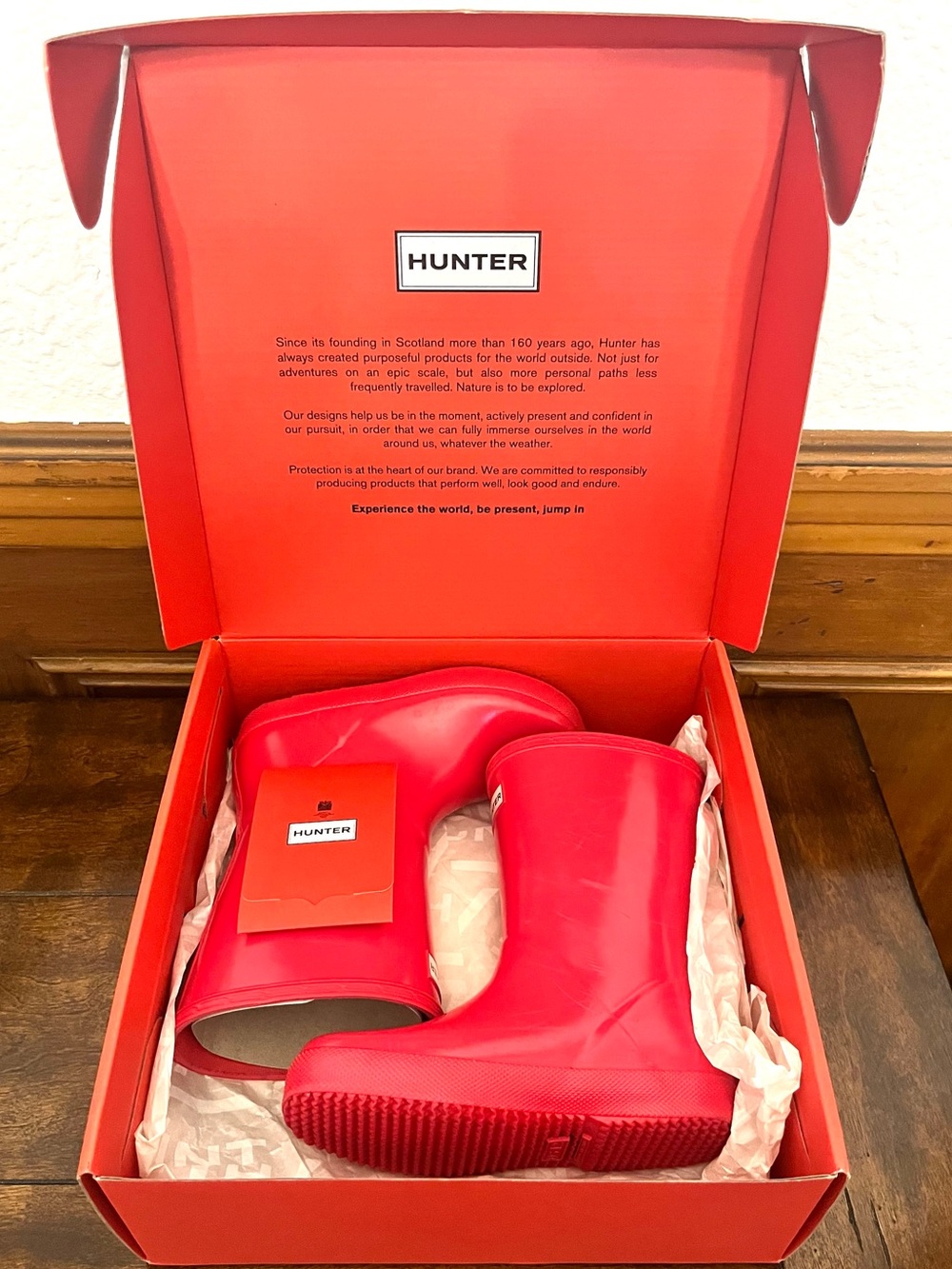 Like New! Hunter Brand Little Kid Bright Pink Rain Boots (US 12/13)